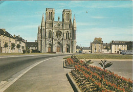 AVRANCHES  - La Cathédrale   -    CPM - Avranches