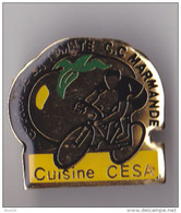 PIN'S THEME CYCLISME  A MARMANDE EN LOT ET GARONNE  LE GRAND PRIX DE LA TOMATE - Cyclisme