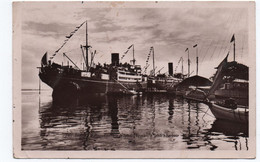 Delcampe - TAHITI Bateaux En Rade De Tahiti - Tahiti