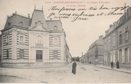 51 - SAINTE MENEHOULD  - La Caisse D' Epargne Et La Rue Chanzy - Banques