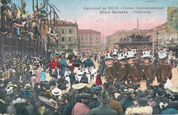 Corso Au Carnaval De Nice . Colorisée . Place Masséna . Chapeaux Papier . - Demonstrations