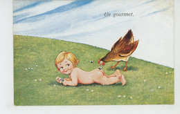 Illustrateur ENFANTS - Jolie Carte Fantaisie Petit Garçon Nu Poule Et Abeilles "Un Gourmet " - JOHN WILLS Non Signée ? - Wills, John