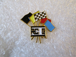 PIN'S   R C  G - Rallye