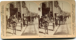 CARTE-PHOTO ? RICH NATIVE BAZAARS EN NANKIN ROAD  - PRINCIPAL CHINES - STREET OF SHANGHAI, CHINA - Covers & Documents