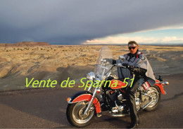 Johnny Hallyday - Harley Rouge - Road Trip De 90 Celui Avec Adeline -  Affiche A3 Plastifiée - Plakate & Poster