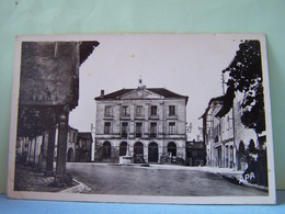 MONTPEZAT-DE-QUERCY (TARN ET GARONNE) HOTEL DE VILLE. - Montpezat De Quercy