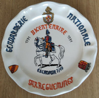 Assiette Bicentenaire Gendarmerie Nationale, SARREGUEMINES, (57) - Police & Gendarmerie