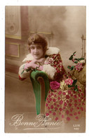 Nouvel An - Bonne Année --1921--Jolie Jeune Femme Avec Jolie Robe Et Fleurs (roses )......à  Saisir - Nieuwjaar