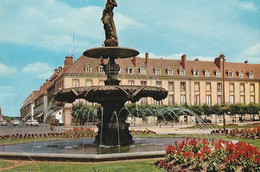 VITRY-LE- FRANCOIS. - La Déesse. Place D'Armes - Vitry-le-François