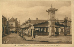 85 - CPA Challans - Place Du Commerce, Le Marché Au Beurre - Challans