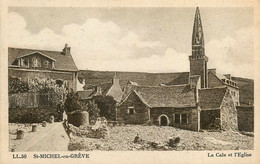 St Michel En Grève * Vue Sur La Cale Et L'église Du Village - Saint-Michel-en-Grève