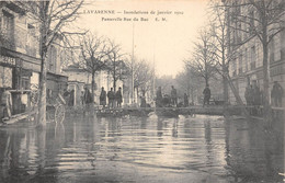 94-LA-VARENNES-SAINT-HILAIRE-INONDATION DE JANVIER 1910, PASSERELLE RUE DU BAC - Otros & Sin Clasificación