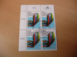 TIMBRES  NATIONS  UNIES  ( Vienne )     ANNEE  1979-80   BLOC  DE  4     OBLITERES  N  8 - Oblitérés