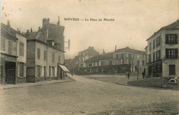 Bièvres * La Place Du Marché - Bievres