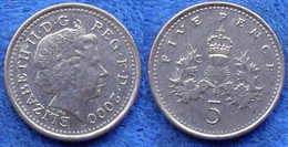 UK - 5 Pence 2000 KM#988 Elizabeth II Decimal Coinage (1971) - Edelweiss Coins - Autres & Non Classés
