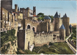 Carcassonne Vue De La Porte D'Aude Et Hôtel De La Cité - Carcassonne