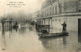 Port Marly * La Rue De Paris * Crue De La Seine Le 1er Février 1910 * Inondation - Autres & Non Classés