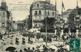 Troyes * 34ème Fête Fédérale De Gymnastique * Juin 1908 * Défilé Place Victor Hugo * Entrée Sur Le Terrain De La Fête - Troyes