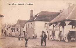 Condé Sur Marne           51        La Place. Boulangerie . Les Halles           (voir Scan) - Otros & Sin Clasificación