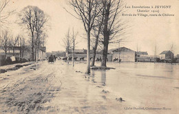 Juvigny       51          Inondations 1910   Entrée Du Village, Route De Châlons          (voir Scan) - Otros & Sin Clasificación