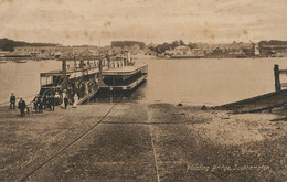 Ferry Boat Floating Bridge Southampton ; Ferry. Bac - Ferries