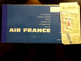 CARTE D'EMBARQUEMENT : AIR FRANCE  _ 1960 + REDEVANCE 300 Francs - Cartes D'embarquement