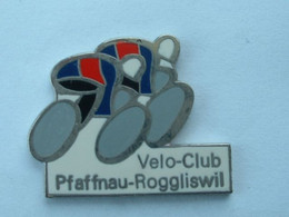 PIN'S CYCLISME VELO - VELO CLUB PFAFFNAU ROGGLISWIL - SUISSE - Cyclisme