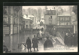 CPA Villeneuve-Saint-Georges, Inondation / Crue De La Seine 1910, Etablissement Des Passerelles Av. De L`Hotel-de-Ville - Villeneuve Saint Georges