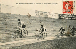 La Flèche * Le Vélodrome * Course De Bicyclettes ( Virage ) * Coureurs Cyclistes Vélo Cyclisme Sport - La Fleche