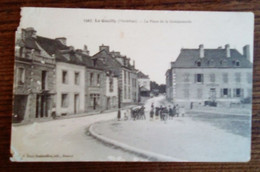 Carte Postale Ancienne - La Gacilly- La Place De La Gendarmerie - La Gacilly