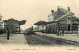 Herblay * Intérieur De La Gare * Train Locomotive * Ligne Chemin De Fer Du Val D'oise - Herblay