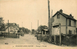 Ermont * Gros Noyer * Le Passage à Niveau * Ligne Chemin De Fer Du Val D'oise - Ermont-Eaubonne