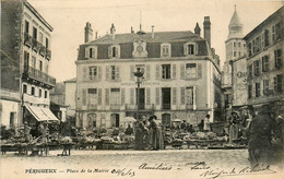 Périgueux * Place De La Mairie * Marché Foire * Au Bon Marché - Périgueux