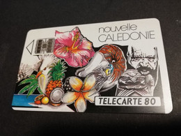 NOUVELLE CALEDONIA  CHIP CARD 80  UNITS  MOSAIQUE  FLOWERS       ** 4204 ** - Nieuw-Caledonië