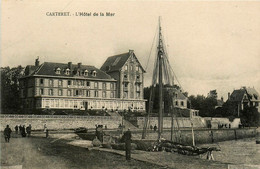 Carteret * Hôtel De La Mer * Voilier Dans Le Port - Carteret