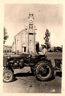 Tracteur Ancien De Marque FARMALL * Tractor * Thème Agricole Agriculture * Madagascar * Photo Ancienne Années 50 - Tractores