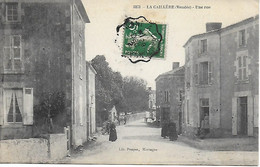85 - VENDEE - LA CAILLERE - 1679 - Une Rue Animée En 1912 - éditeur Librairie Poupon à Mortagne Bon état - Andere Gemeenten