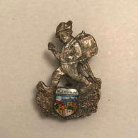 OLD ALPINISM  MOUNTAINEERING RUDESHEIM DROSSELGASSE  INSIGNE BROCHE PIN BADGE DISTINTIVO - Alpinism, Mountaineering