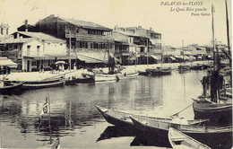 34  Palavas Les Flots  Le Quai Rive Gauche , Boulangerie, Barques De Peche - Palavas Les Flots