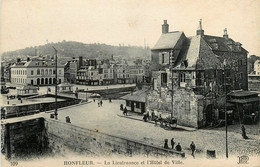 Honfleur * La Lieutenance Et L'hôtel De Ville - Honfleur