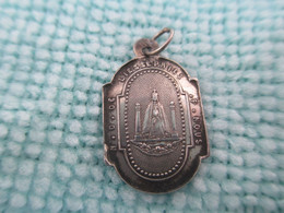 Mini-Médaille Pieuse Ancienne/ND De LIESSE Priez Pour Nous/Les Chevaliers ISMERIE/Argent/mi-XIX Siècle  CAN 672 - Religión & Esoterismo