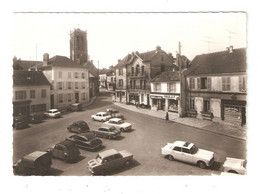CPA 78 MAULE Place Du Général De Gaulle Immeubles Magasins Voitures Années 1960 - Maule