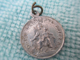 Mini-Médaille Pieuse Ancienne/ND Du Mont Carmel Priez Pour Nous /Aluminium/Début-XX Siècle  CAN 675 - Religión & Esoterismo