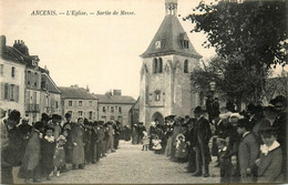 Ancenis * La Sortie De La Messe * L'église - Ancenis