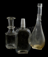 Üveg Tétel, össz. 3 Db: "Hangya Szövetkezet" Feliratú Hosszúnyakú üveg, Szájánál Apró Csorbával, M: 24,5 Cm. Scheibenpfl - Glass & Crystal
