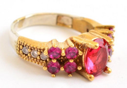 Aranyozott Ezüst(Ag) Piros Köves Gyűrű, Jelzett, Méret: 57, Bruttó: 6,34 G - Altri & Non Classificati