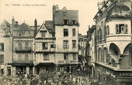 Vannes * La Place Du Poids Public * Boucherie RUAULT * Café Des Arts * Marché Foire - Vannes