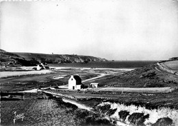 Plogoff * Vue Sur La Baie Des Trépassés * L'hôtel * La Pointe Du Raz - Plogoff