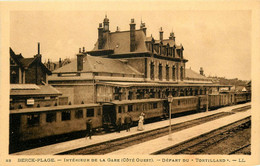 Berck Plage * Intérieur De La Gare * Départ Du TORTILLARD " Train Wagons * Ligne Chemin De Fer Pas De Calais - Berck