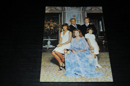 25744-                  LE PRINCE SOUVERAIN ET LA PR. GRACE, PR. ALBERT, PR. CAROLINE ET PR. STEPHANIE DE MONACO - Familles Royales